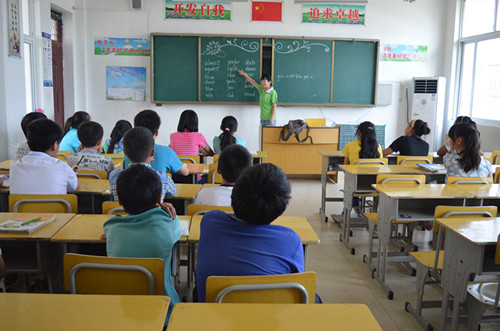 云顶yd2223线路检测暑期实践小分队义务支教火热进行