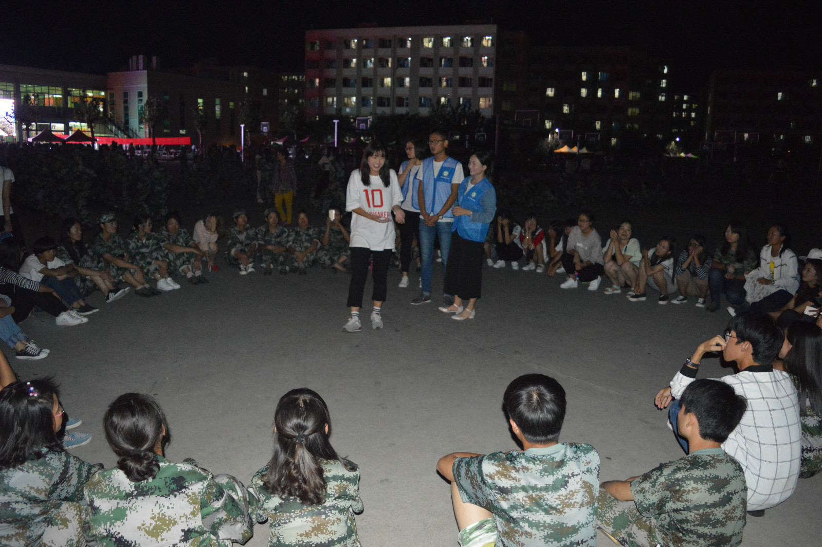 云顶yd2223线路检测积极组织新生开展心理素质拓展活动