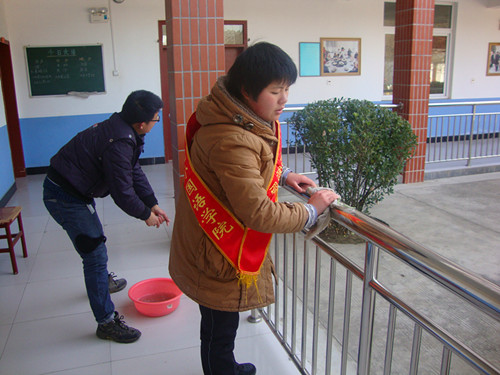 传递冬日温暖，共建和谐敬老院——云顶yd2223线路检测“和风志愿服务团”赴马鞍山敬老院开展义务劳动