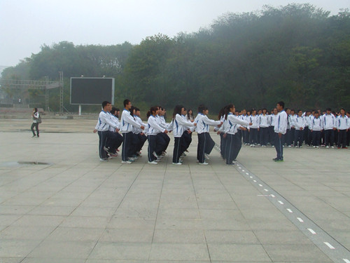 云顶yd2223线路检测举行2012级新生广播操比赛