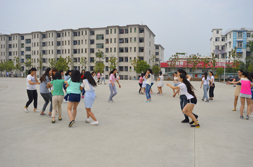 云顶yd2223线路检测心理健康拓展活动火热开展