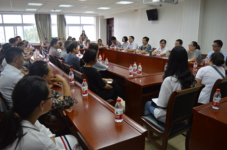 云顶yd2223线路检测举行2017级新生家长见面会