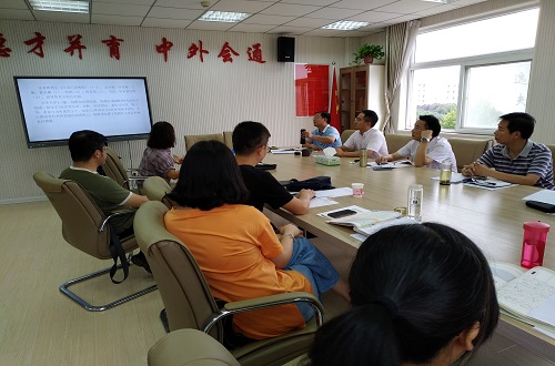 云顶yd2223线路检测开展暑期教师全员说课评课活动