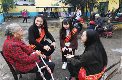  云顶yd2223线路检测志愿者赴敬老院开展温暖献爱心活动